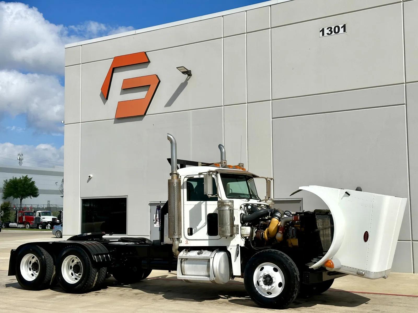 2007 Peterbilt 379 in Hutchins, TX — photo 9