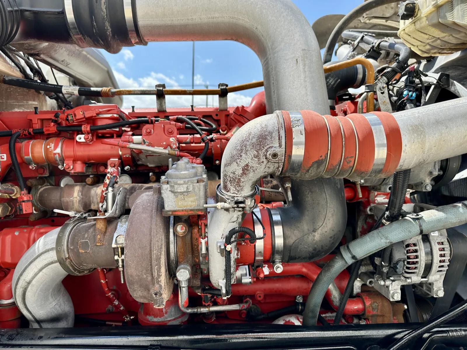 2019 Peterbilt 389 in Hutchins, TX — photo 13