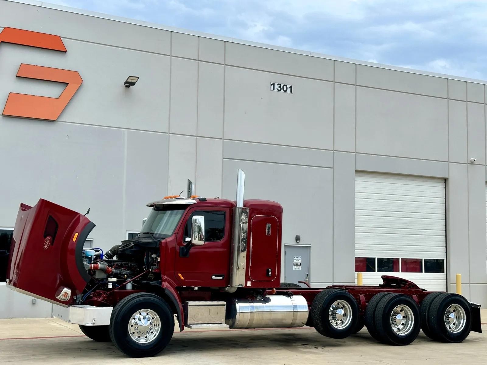 2015 Peterbilt 567 in Hutchins, TX — photo 10