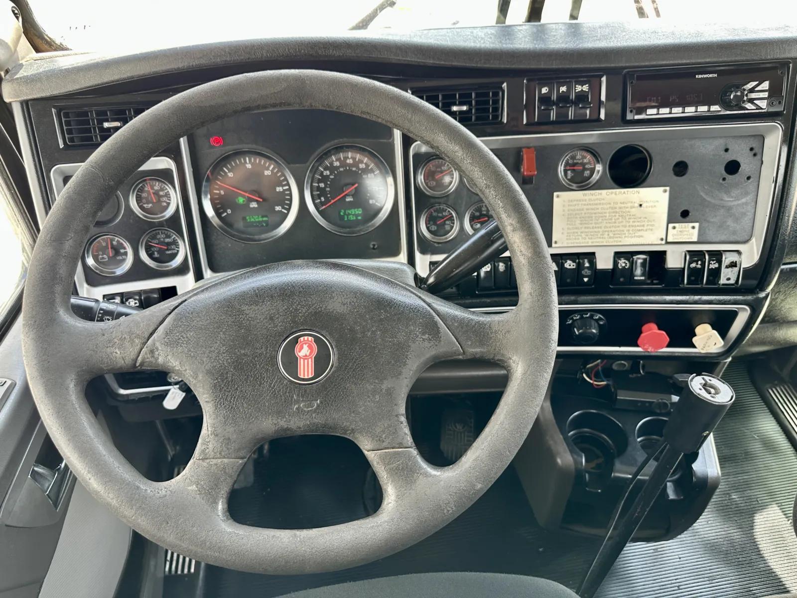 2008 Kenworth T800 in Hutchins, TX — photo 16