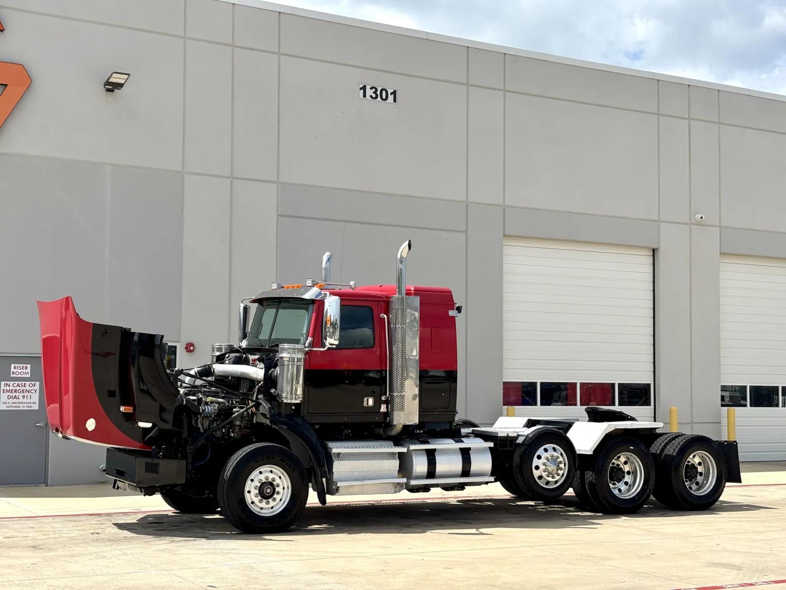 2015 Western Star 4900 in Hutchins, TX — photo 10