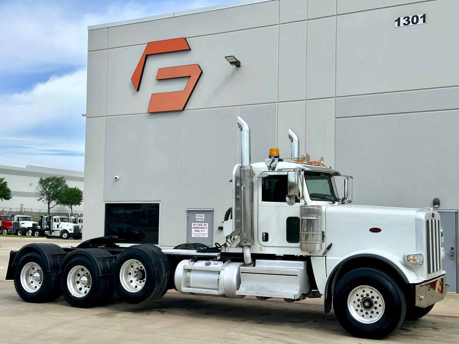 2018 Peterbilt 389