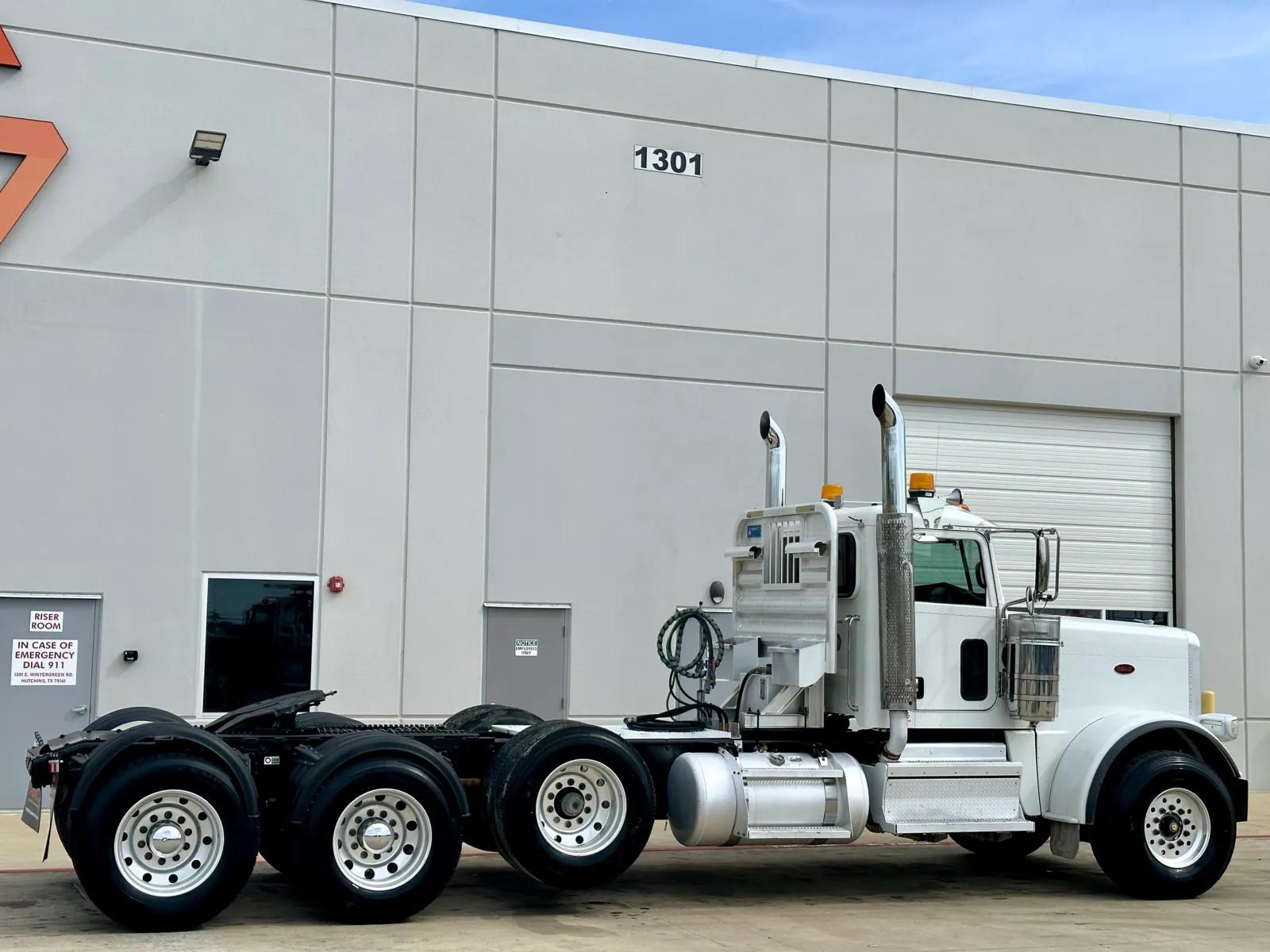 2018 Peterbilt 389 in Hutchins, TX — photo 5