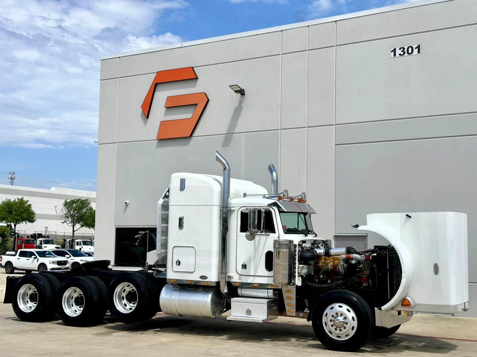 1998 Peterbilt 379 in Hutchins, TX — photo 9