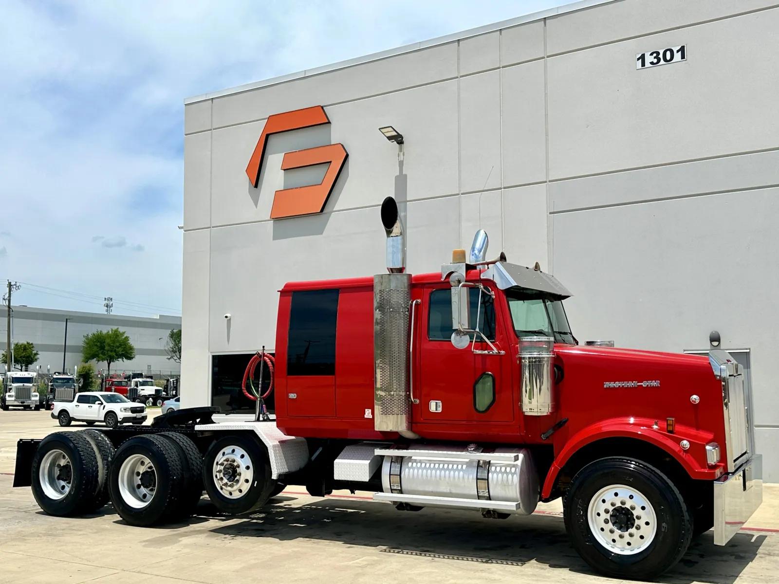 2007 Western Star 4900 in Hutchins, TX