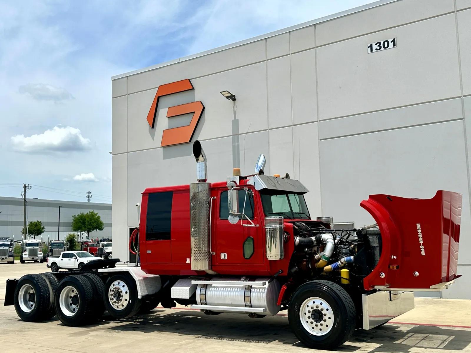2007 Western Star 4900 in Hutchins, TX — photo 9