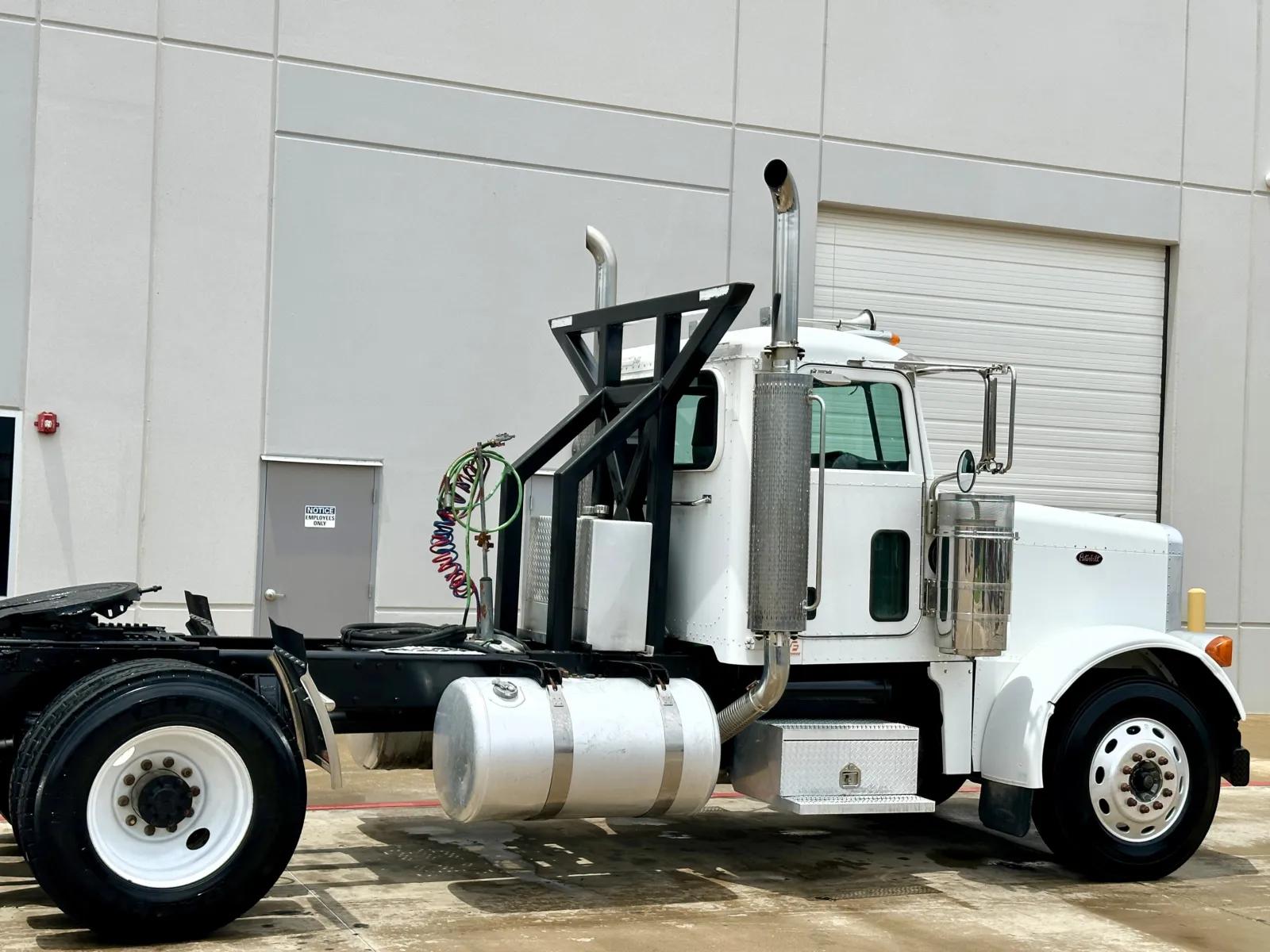 2005 Peterbilt 379 in Hutchins, TX — photo 7
