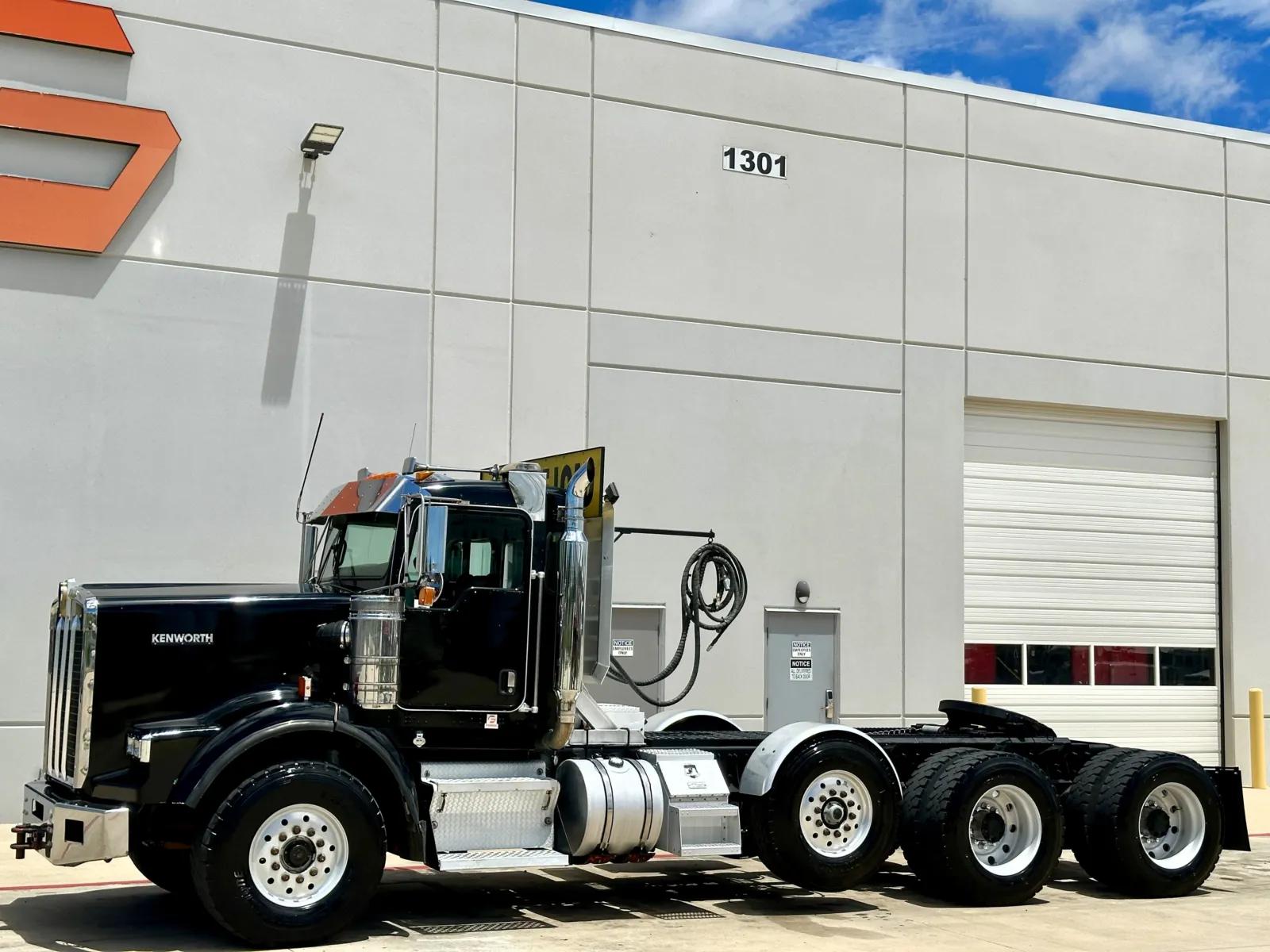 2006 Kenworth T800 in Hutchins, TX — photo 2