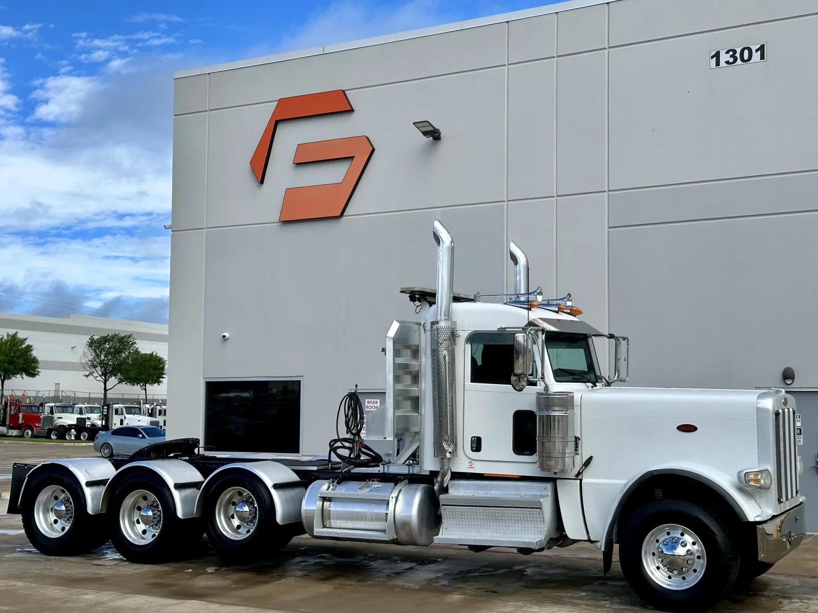 2019 Peterbilt 389