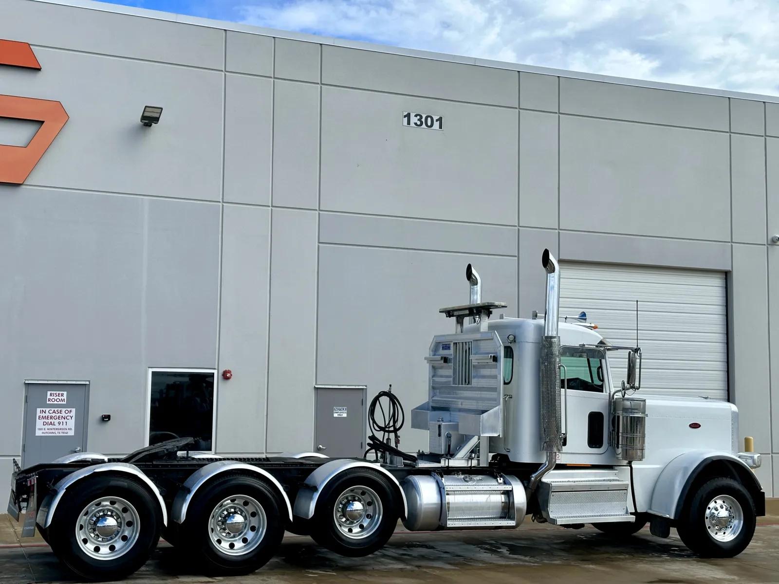2019 Peterbilt 389 in Hutchins, TX — photo 5