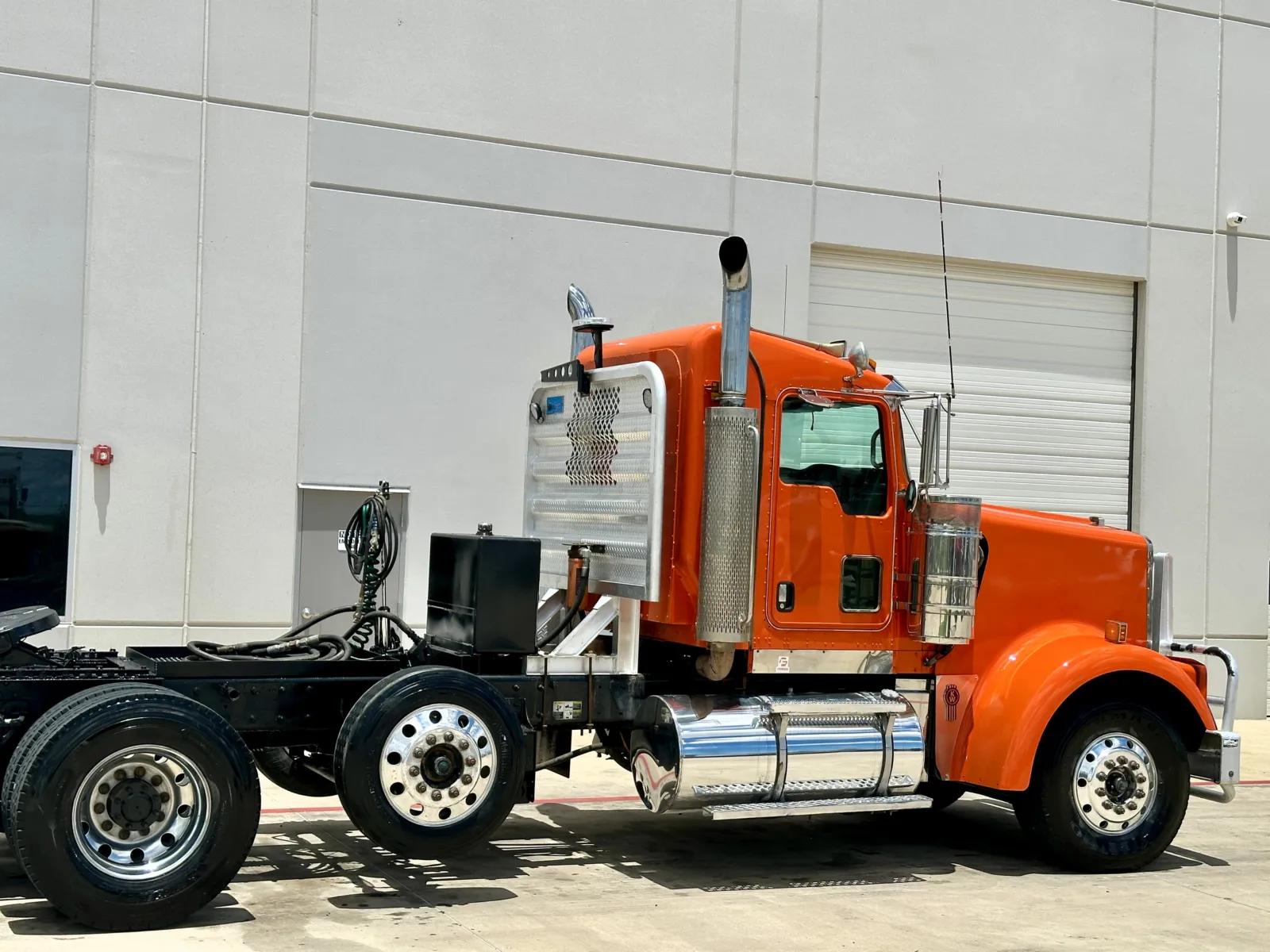 2007 Kenworth W900 in Hutchins, TX — photo 7
