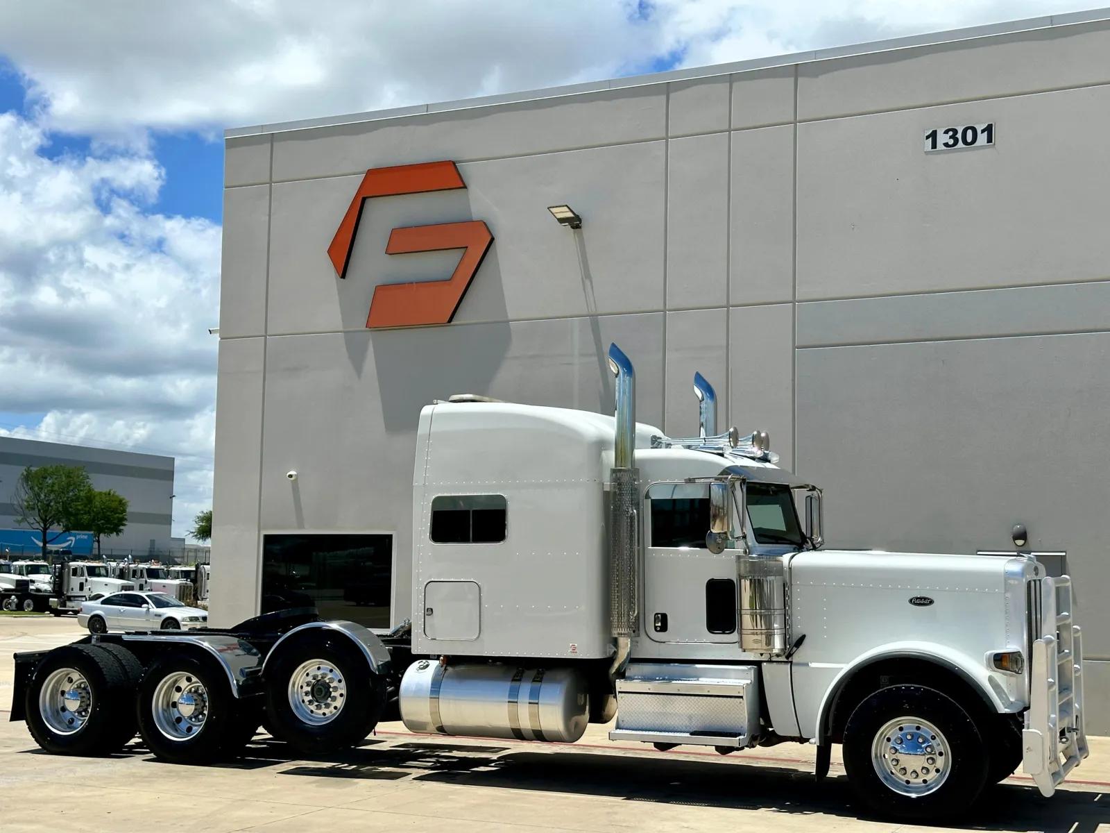 2019 Peterbilt 389