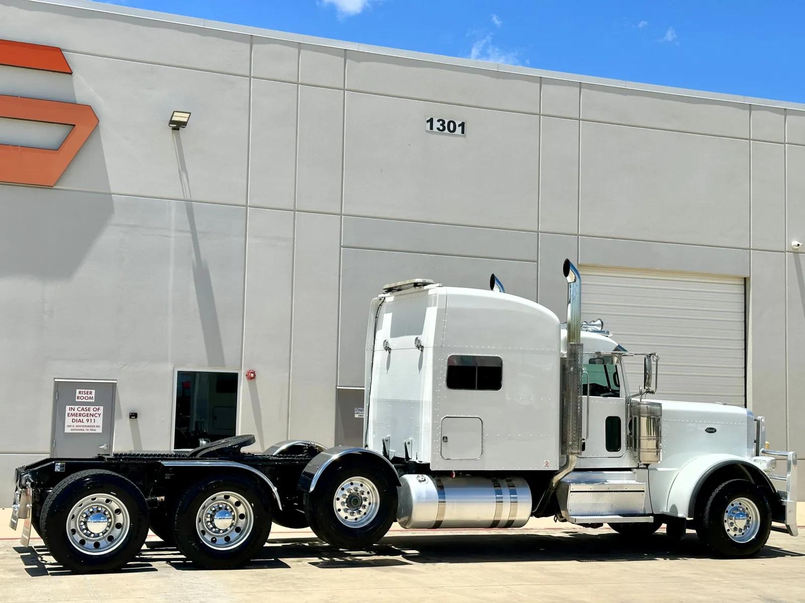 2019 Peterbilt 389 in Hutchins, TX — photo 5