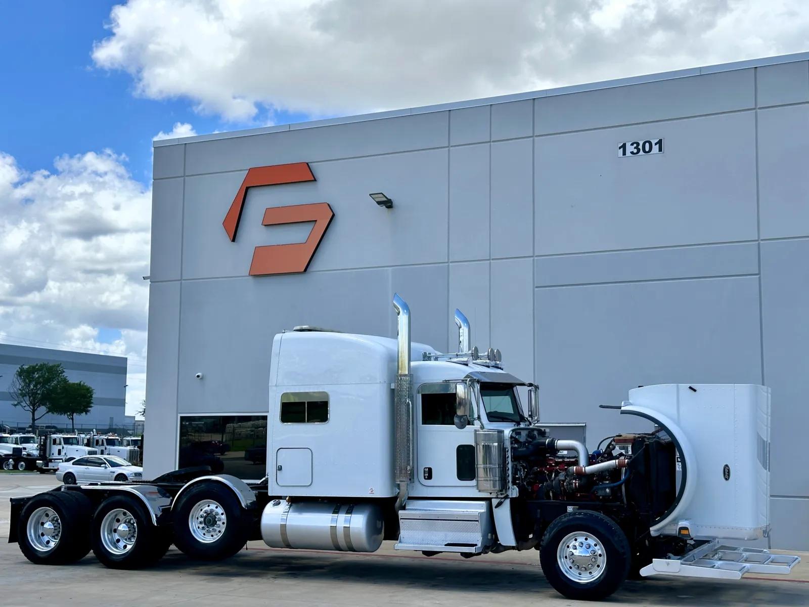 2019 Peterbilt 389 in Hutchins, TX — photo 9