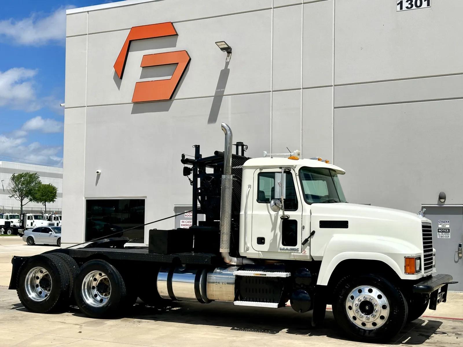 2015 Mack Pinnacle