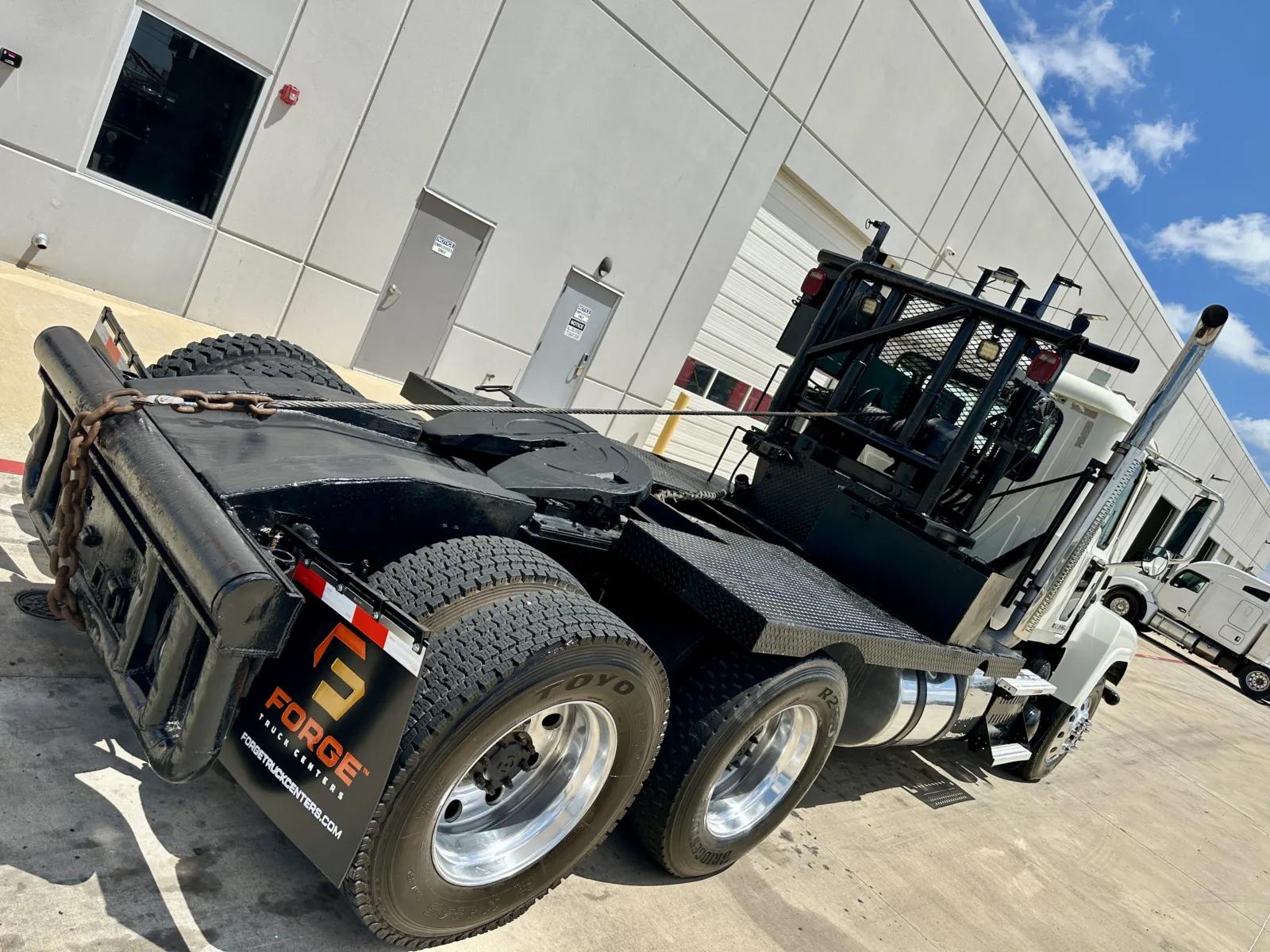 2015 Mack Pinnacle in Hutchins, TX — photo 11