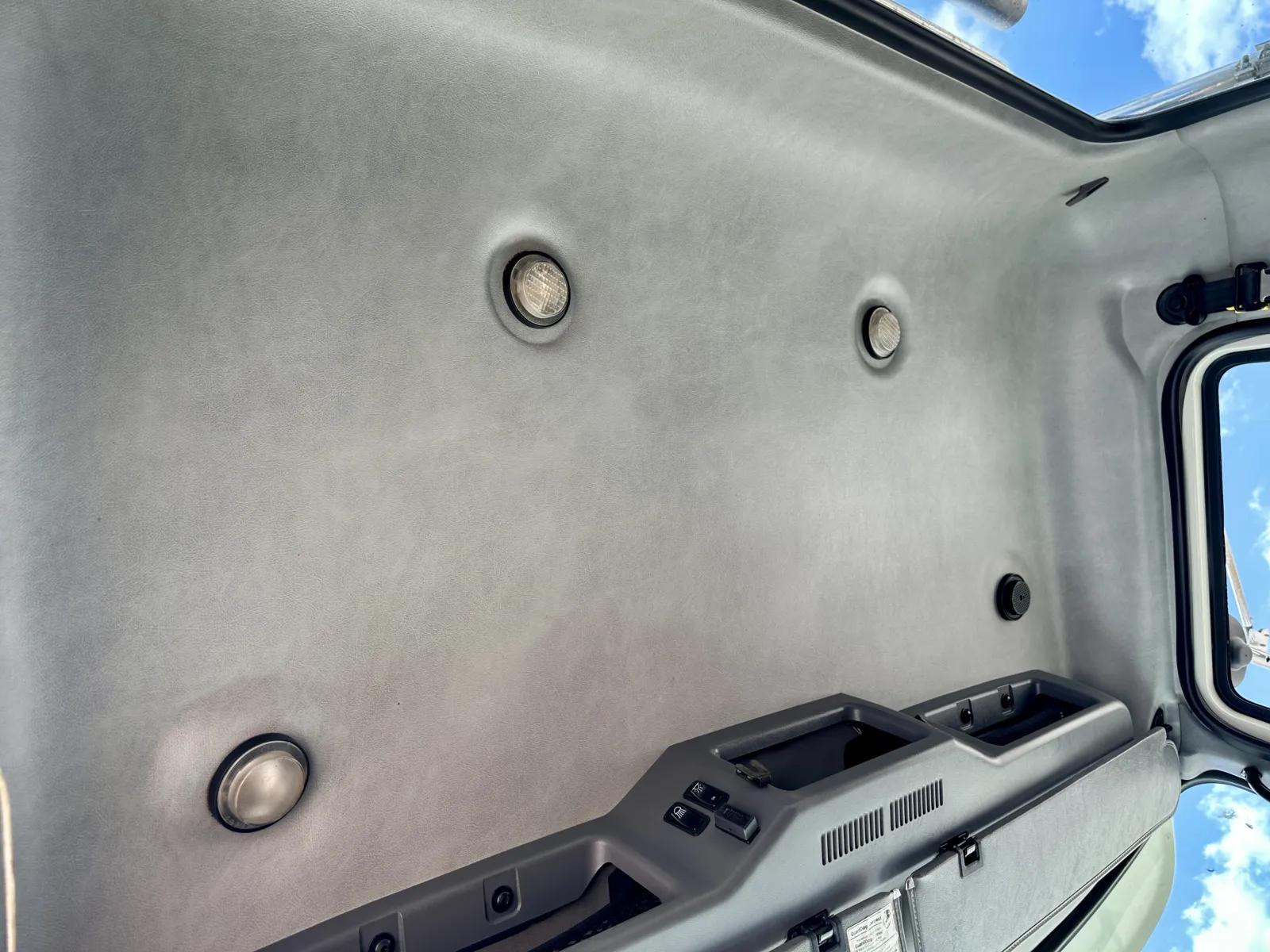 2015 Mack Pinnacle in Hutchins, TX — photo 21