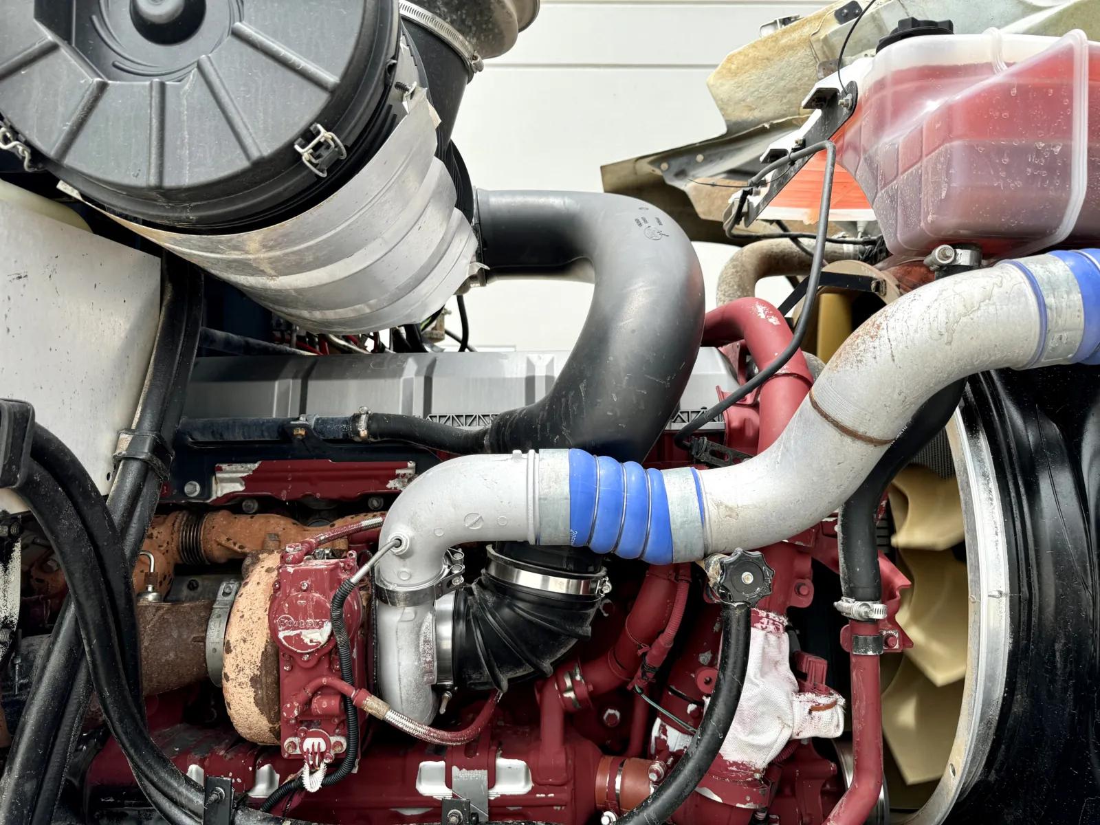 2015 Mack Pinnacle in Hutchins, TX — photo 13