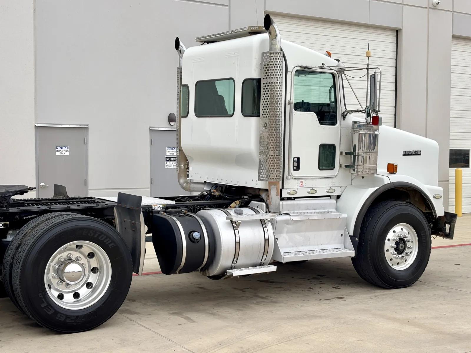 2013 Kenworth T800 in Hutchins, TX — photo 7