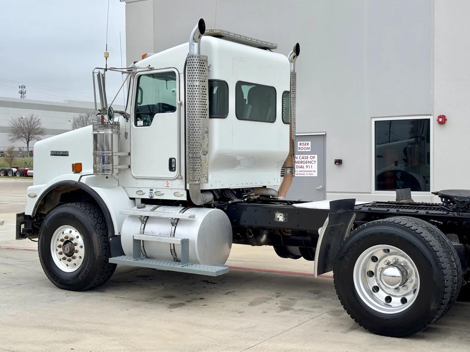 2013 Kenworth T800 in Hutchins, TX — photo 8