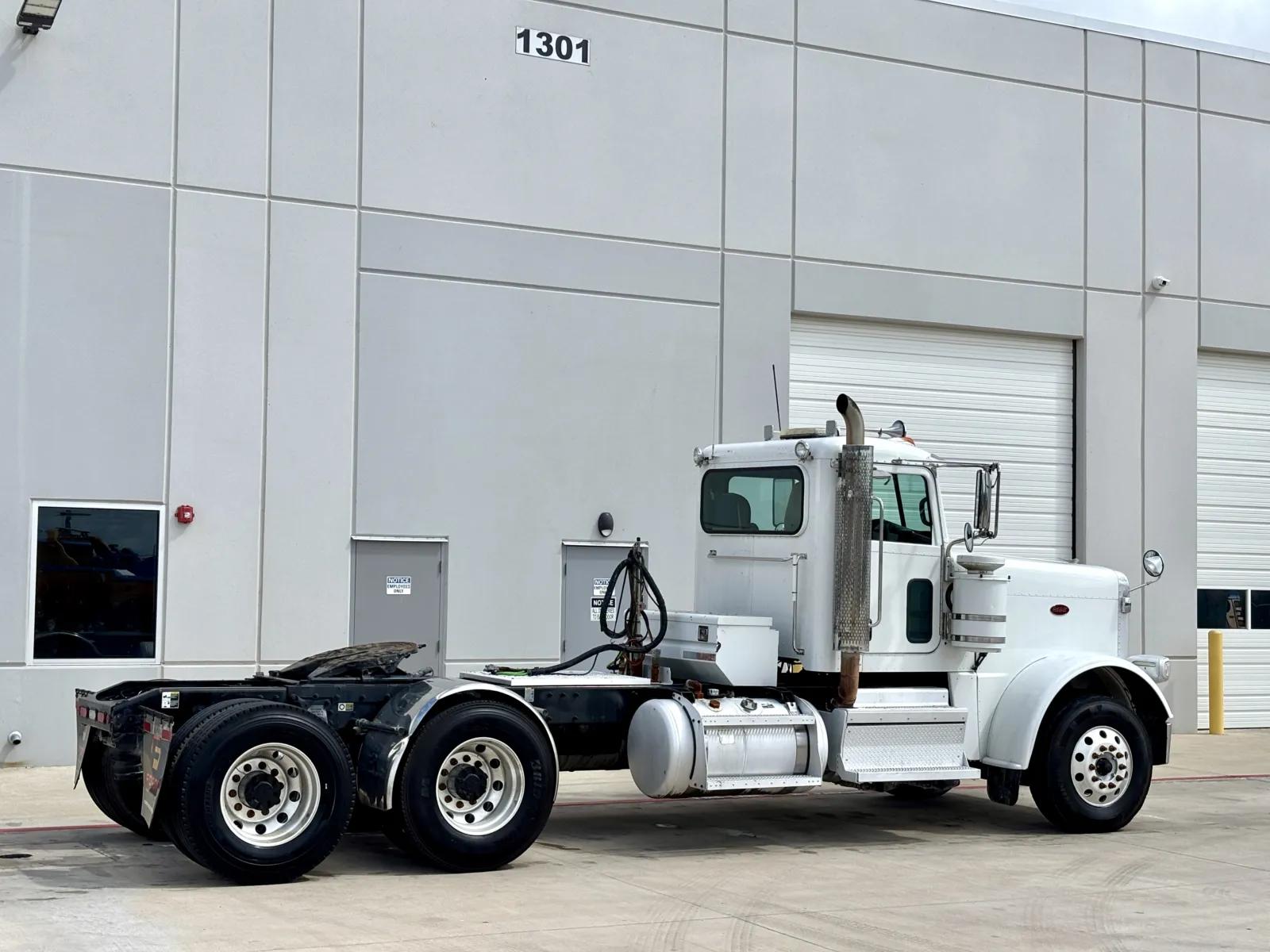 2018 Peterbilt 389 in Hutchins, TX — photo 5