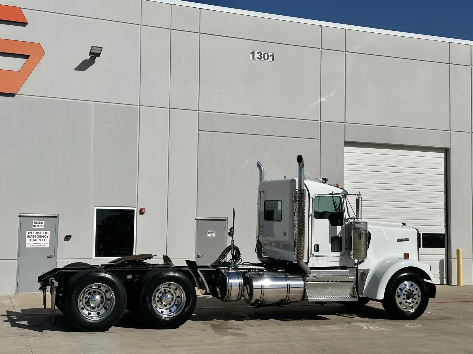 2019 Kenworth W900 in Hutchins, TX — photo 5