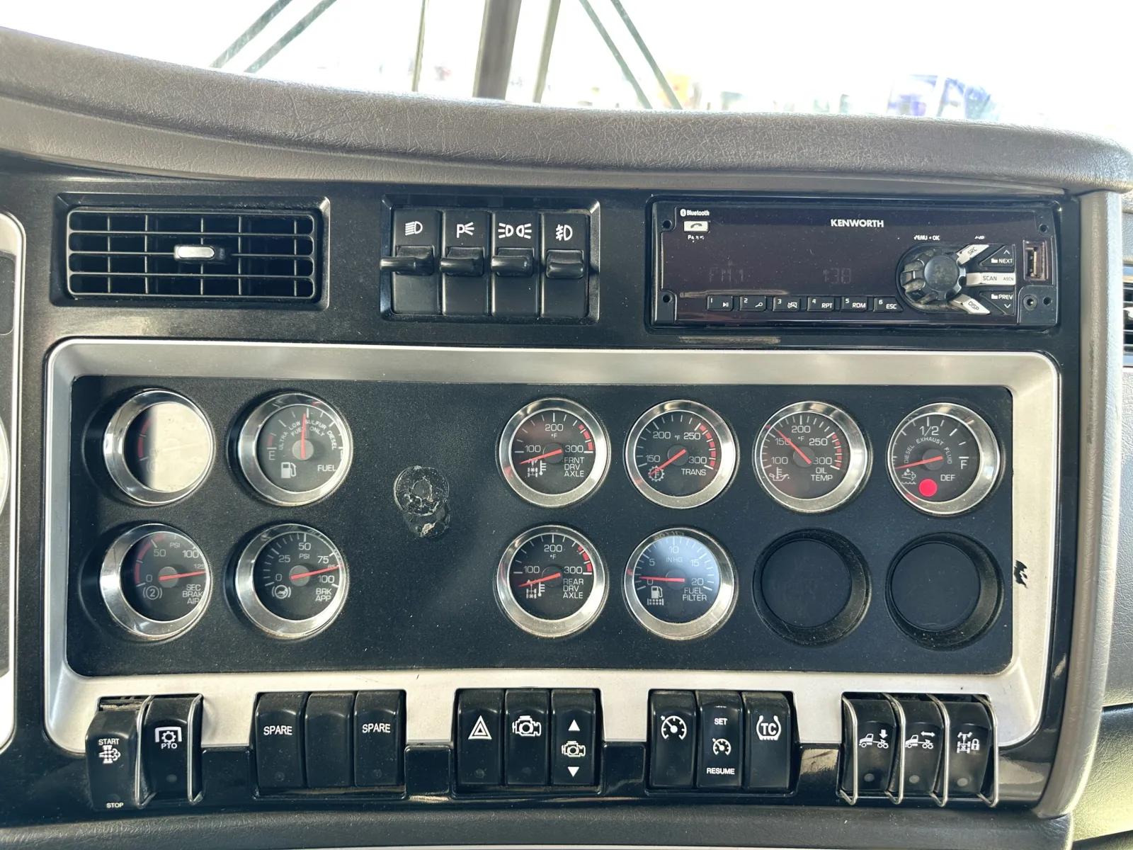 2019 Kenworth W900 in Hutchins, TX — photo 18