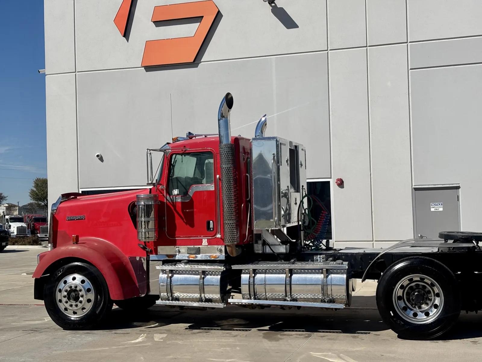 2009 Kenworth W900 in Hutchins, TX — photo 8