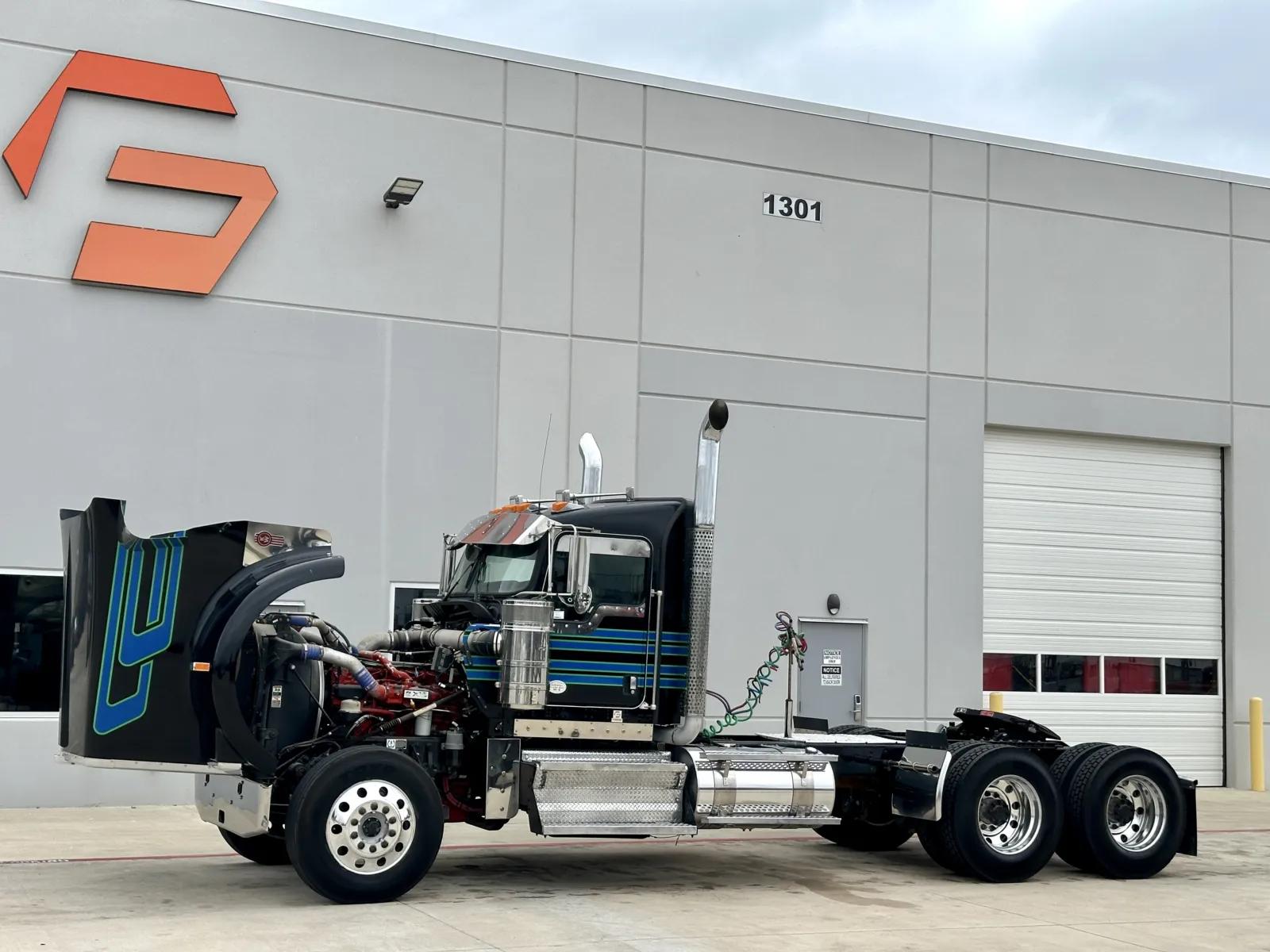 2020 Kenworth W900 in Hutchins, TX — photo 10