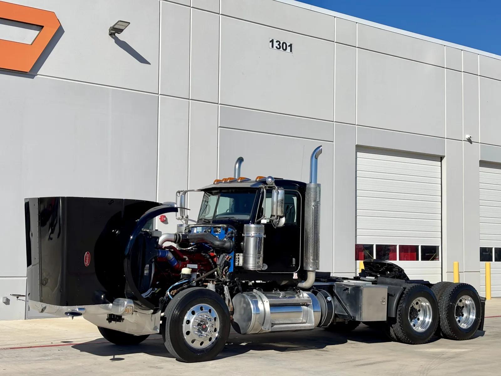 2018 Peterbilt 389 in Hutchins, TX — photo 10