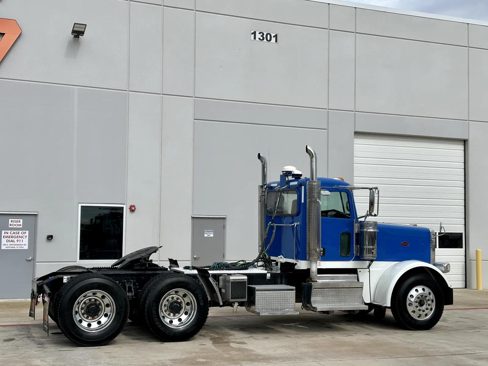 2018 Peterbilt 389 in Hutchins, TX — photo 5