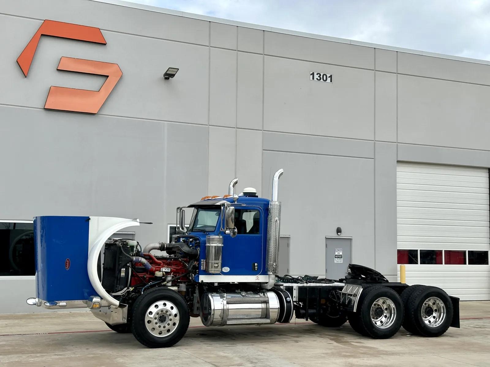 2018 Peterbilt 389 in Hutchins, TX — photo 10