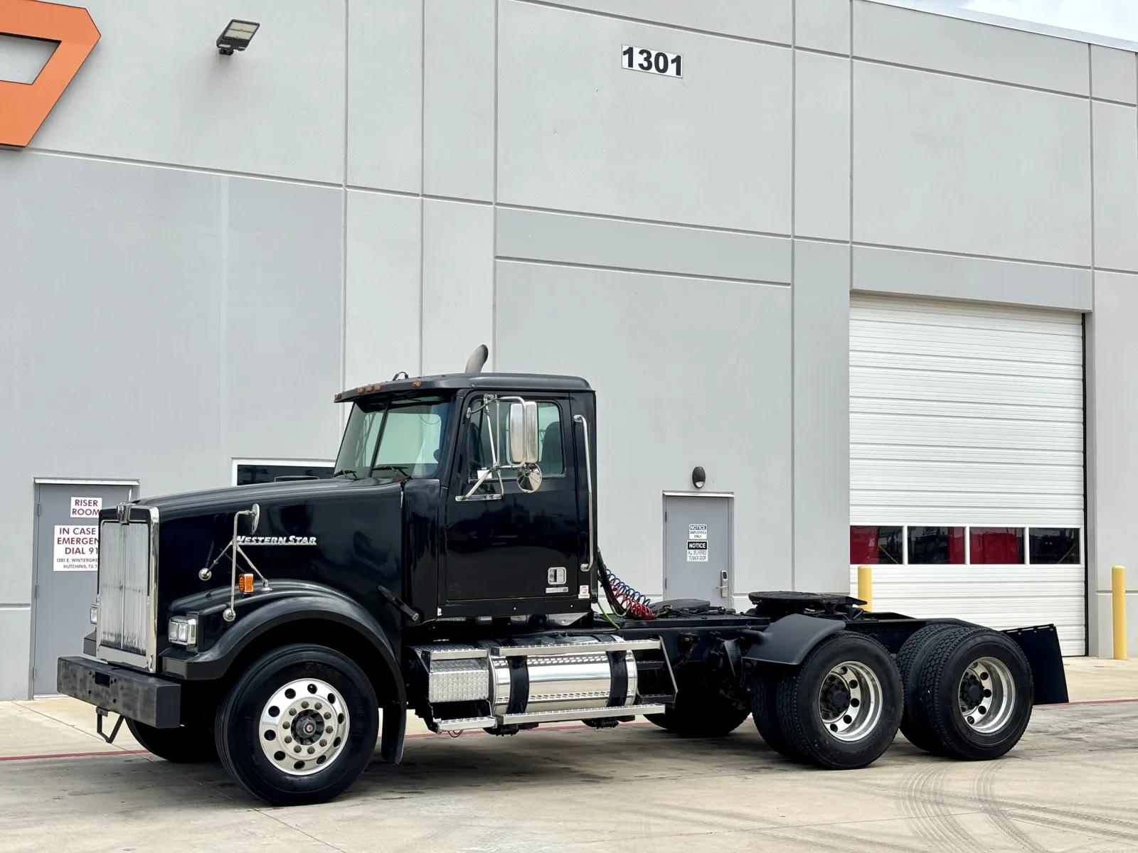 2019 Western Star 4900 in Hutchins, TX — photo 2