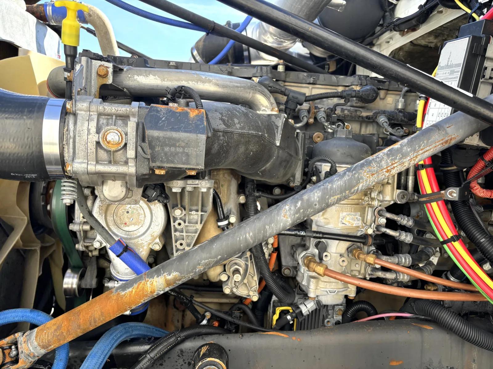 2015 Western Star 4900 in Hutchins, TX — photo 13