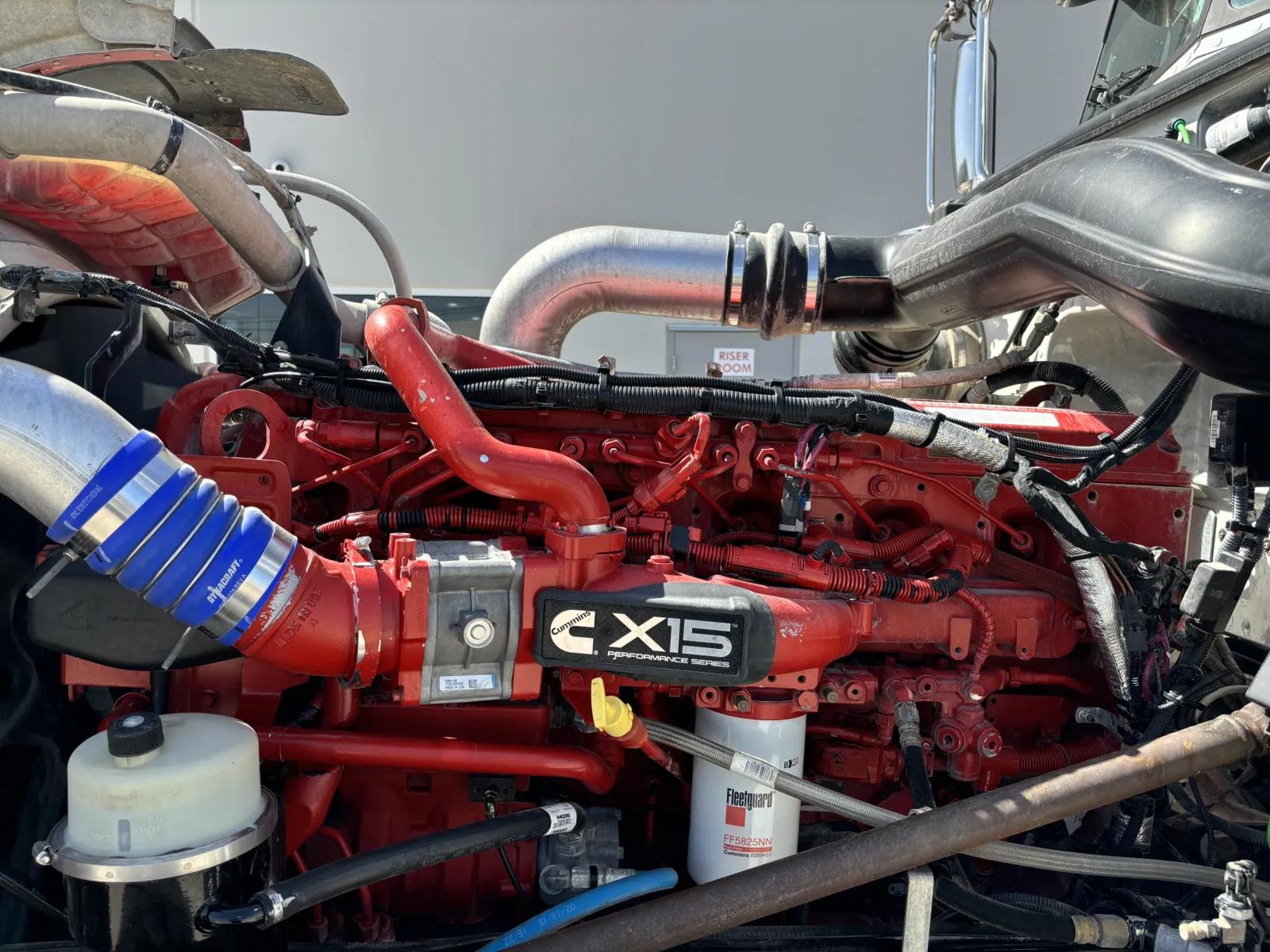 2019 Peterbilt 389 in Hutchins, TX — photo 13