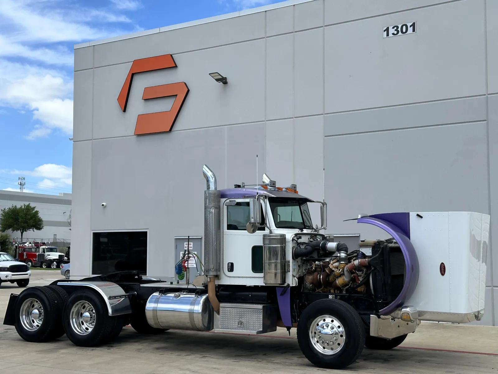2008 Peterbilt 388 in Hutchins, TX — photo 9