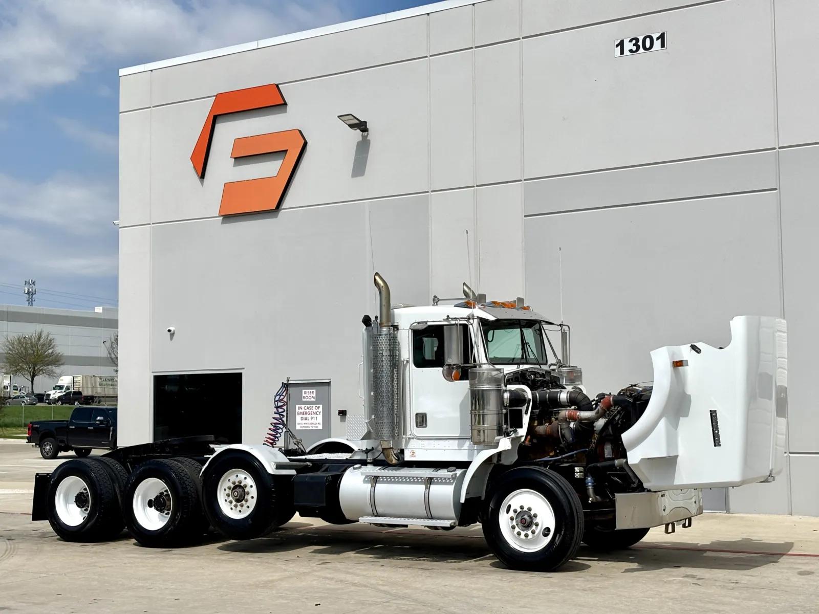 2001 Kenworth T800 in Hutchins, TX — photo 9