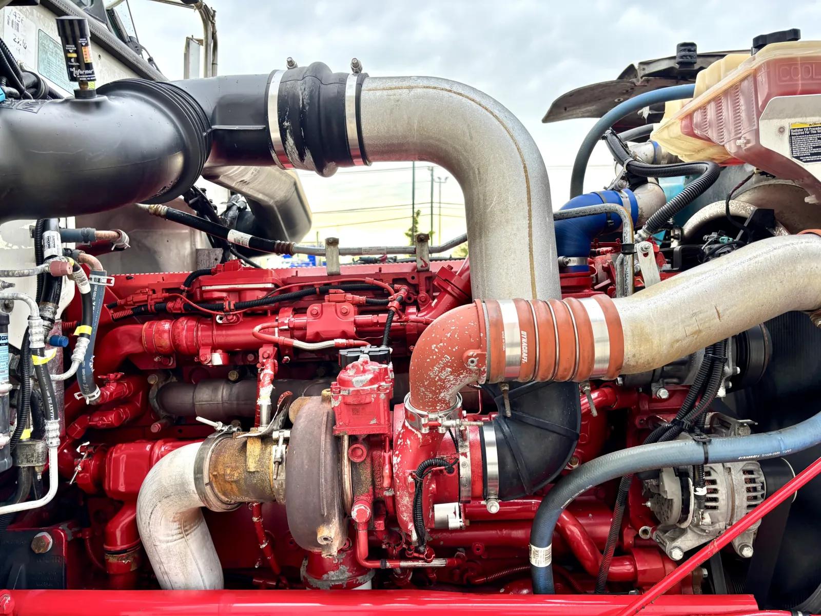 2021 Peterbilt 389 in Hutchins, TX — photo 12