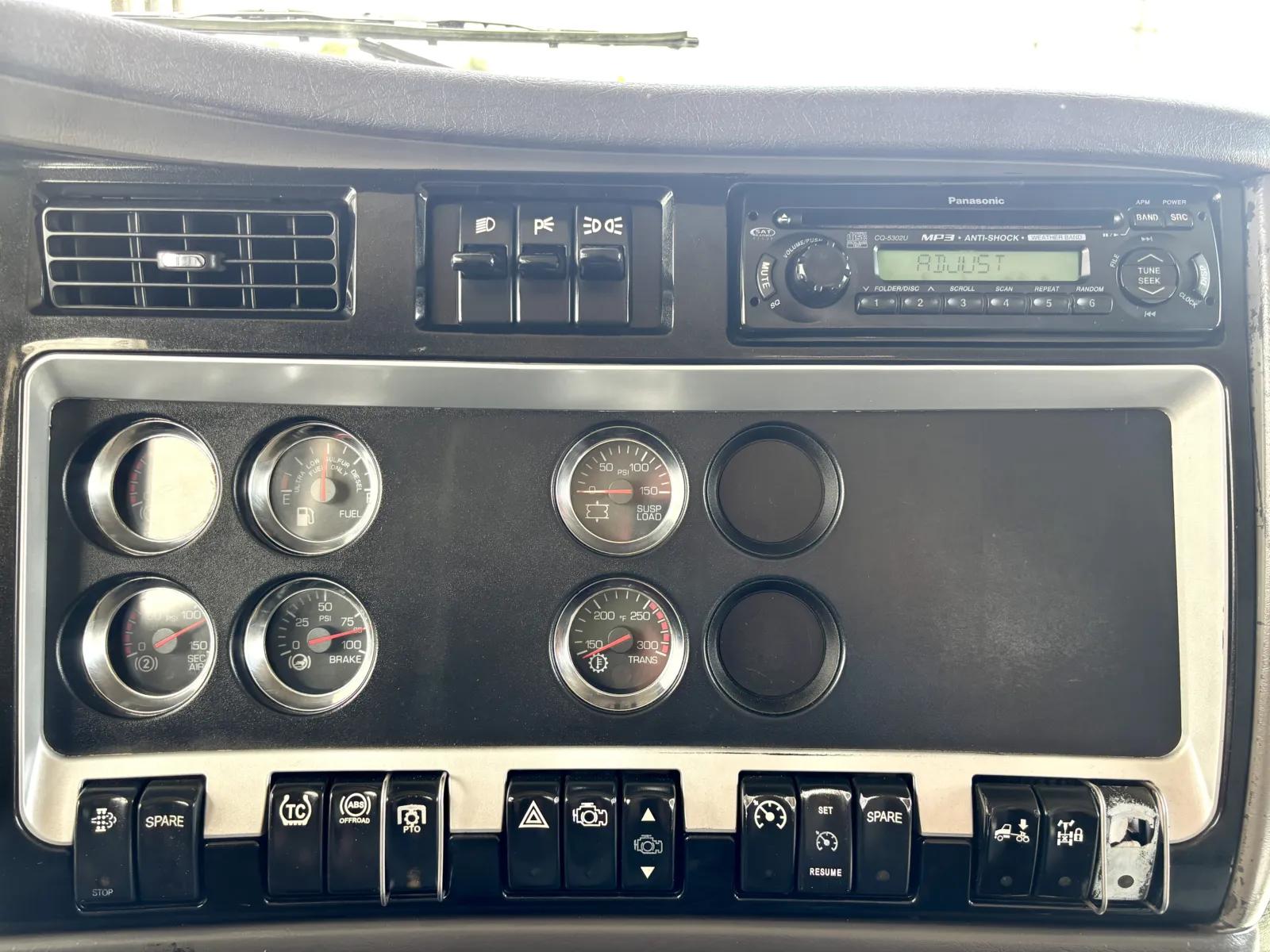 2008 Kenworth T800 in Hutchins, TX — photo 18