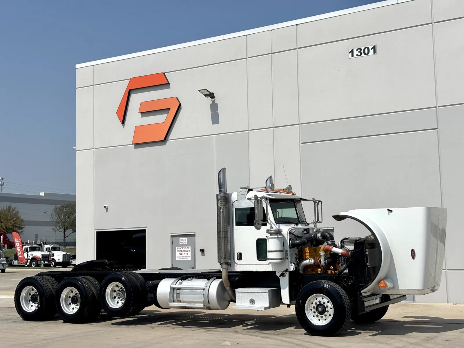 2009 Peterbilt 367 in Hutchins, TX — photo 9