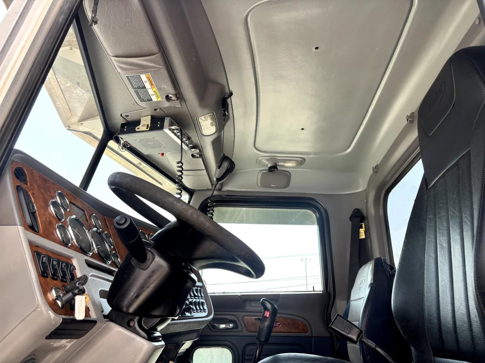 2009 Peterbilt 367 in Hutchins, TX — photo 14