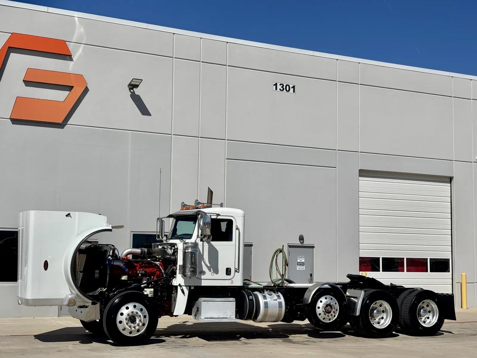 2020 Peterbilt 389 in Hutchins, TX — photo 10