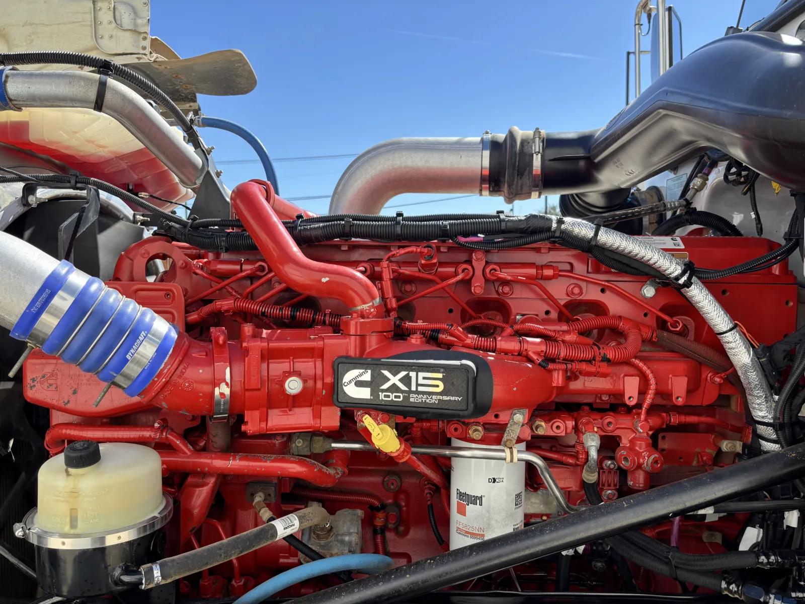 2020 Peterbilt 389 in Hutchins, TX — photo 13
