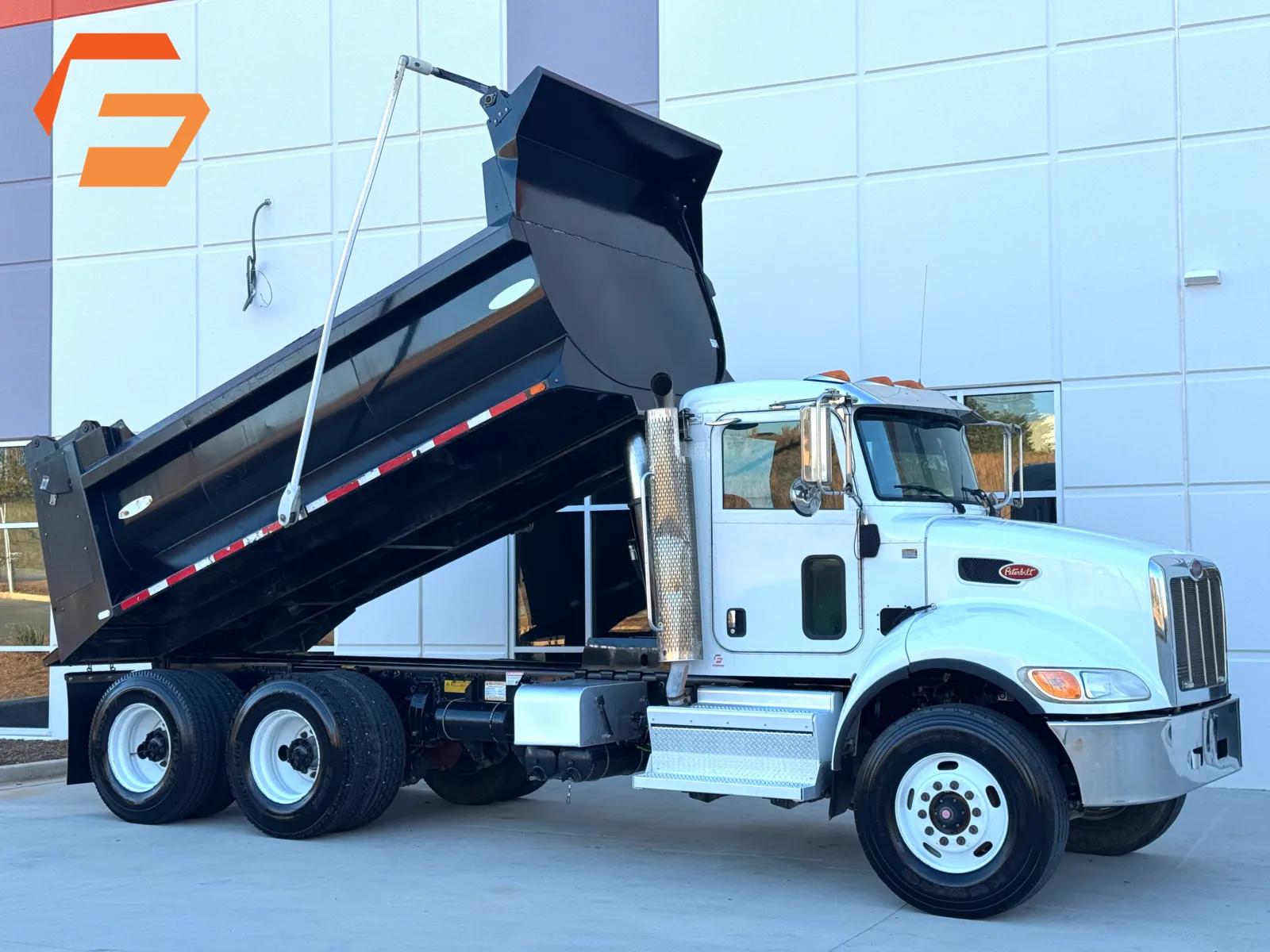 2018 Peterbilt 348
