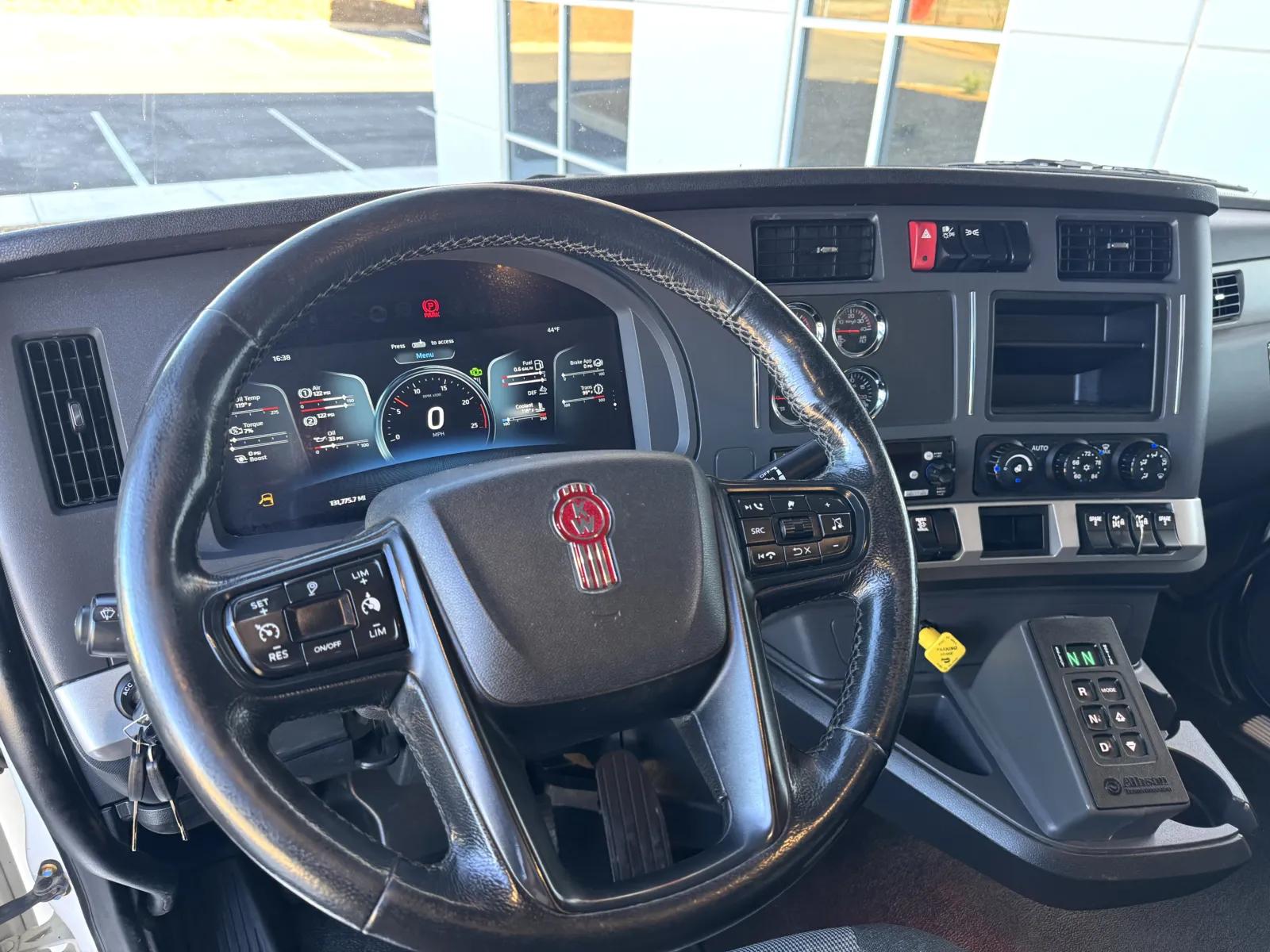 2023 Kenworth T880 in Greer, SC — photo 17