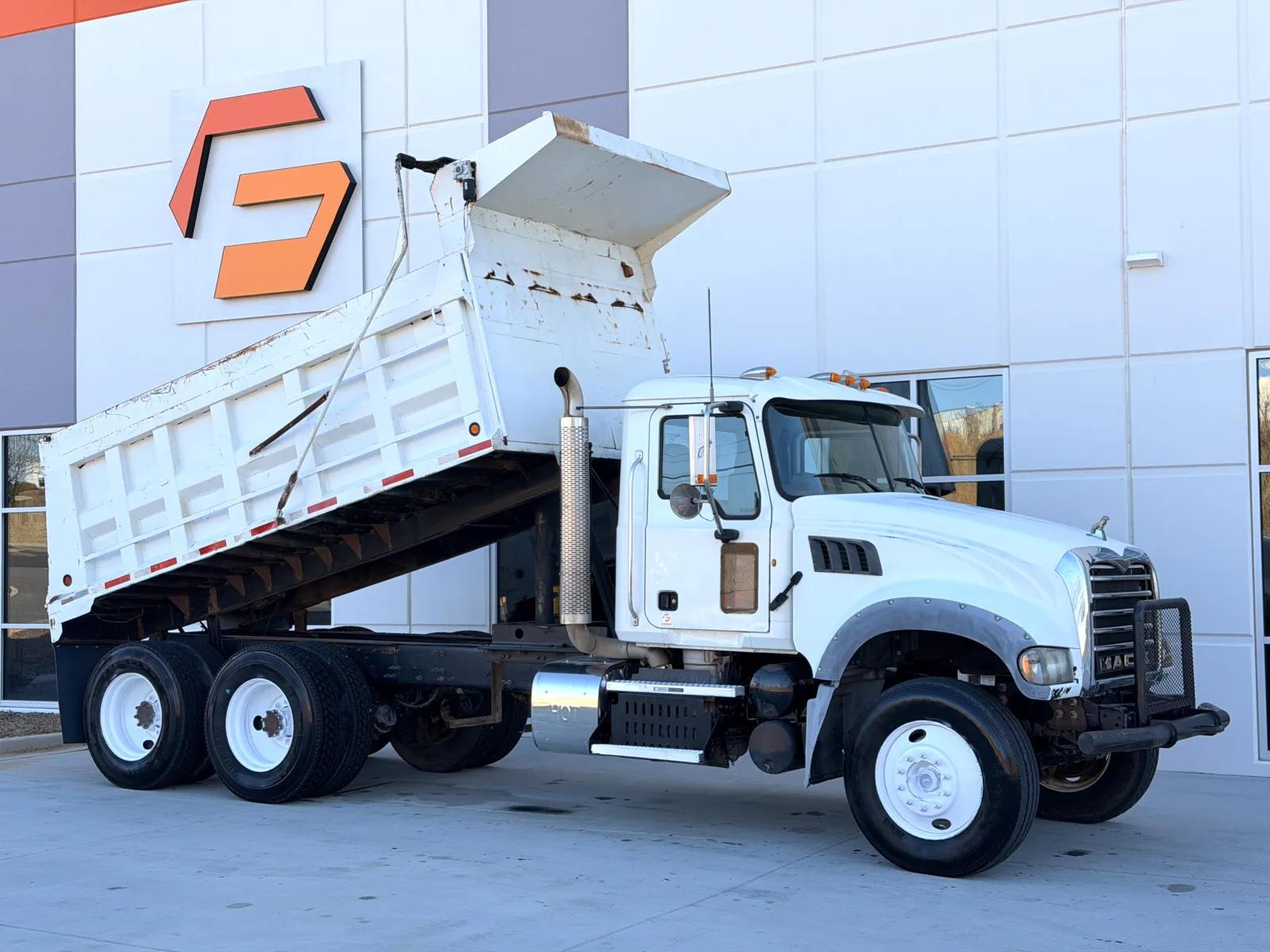 2011 Mack Granite