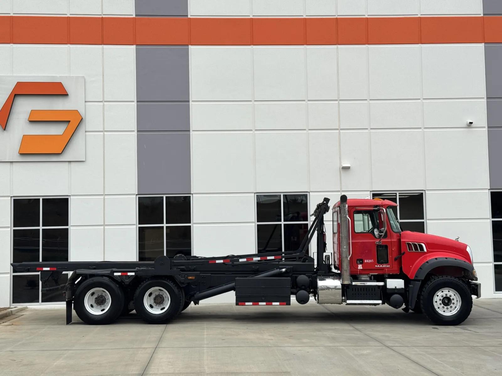 2013 Mack Granite in Greer, SC — photo 3