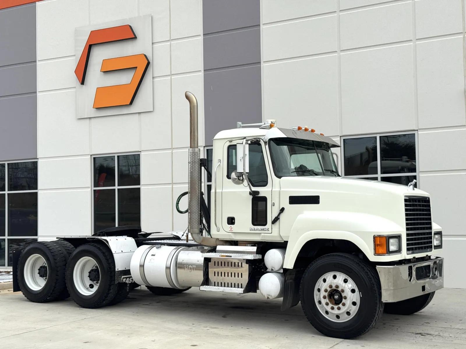 2016 Mack Pinnacle