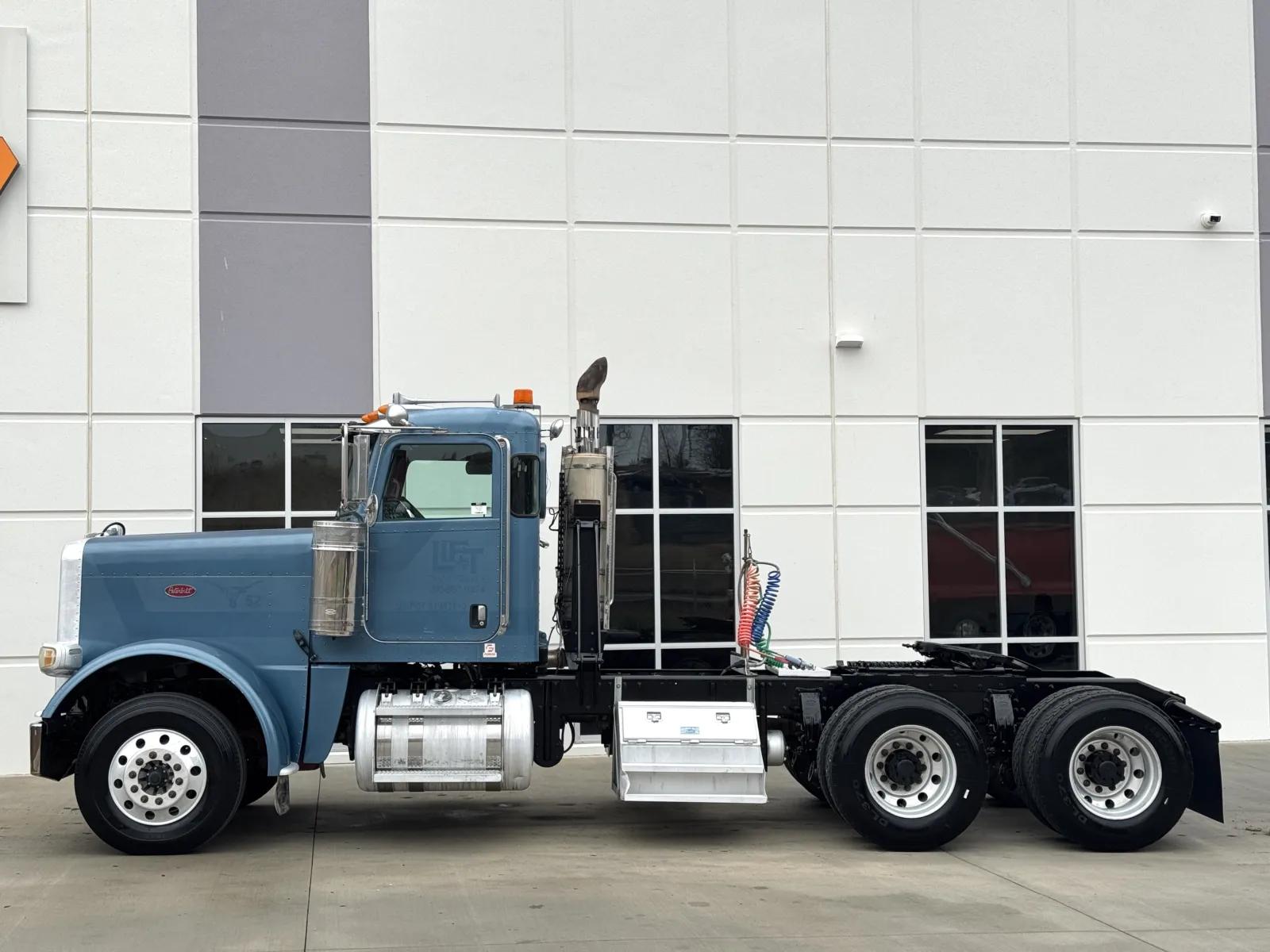 2009 Peterbilt 388 in Greer, SC — photo 4