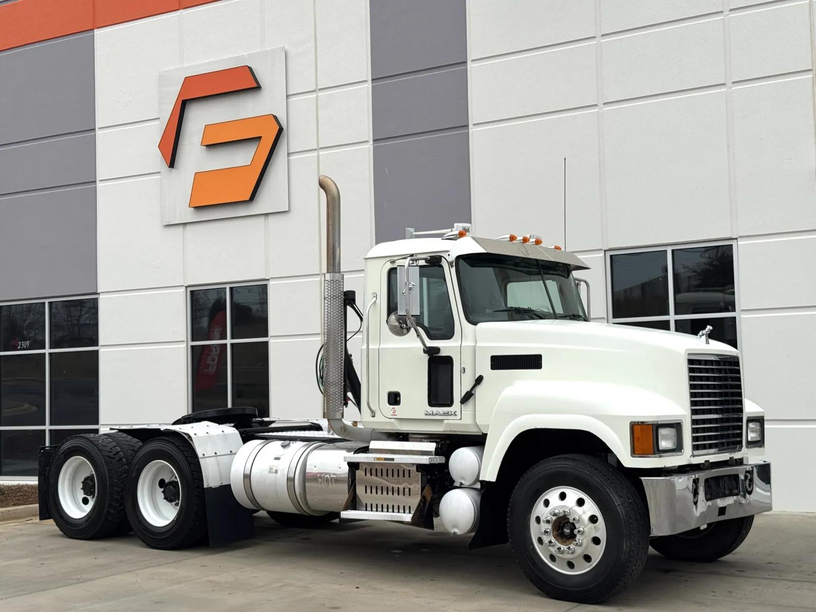 2016 Mack Pinnacle